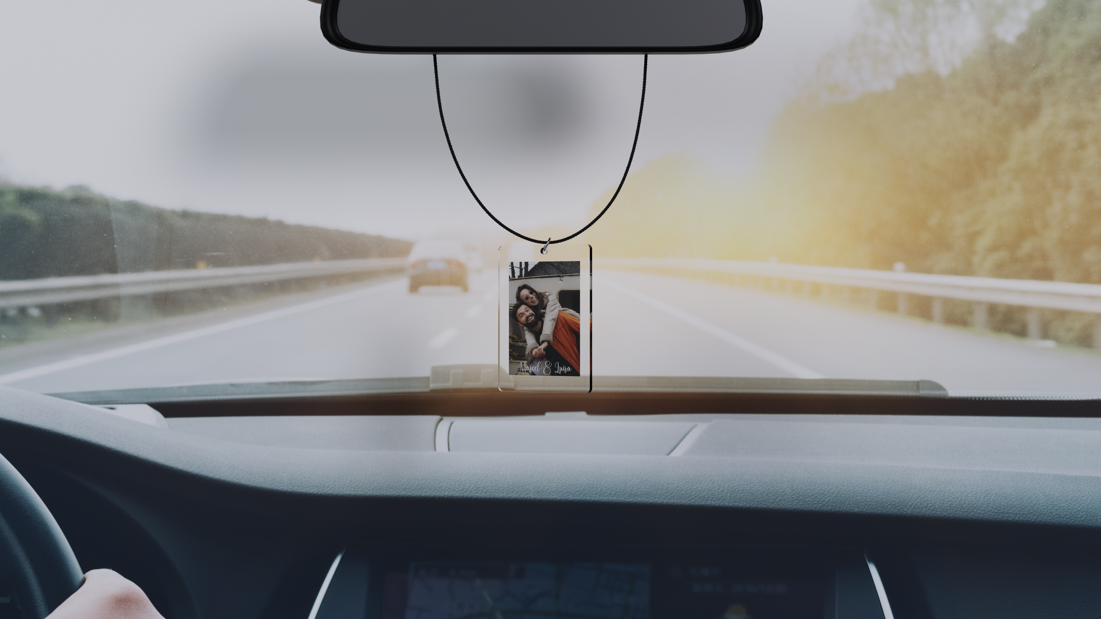 Foto Spiegelanhänger personalisiert mit Foto und Wunschtext - Beidseitig bedruckt aus Acrylglas - Auto Anhänger für Spiegel - Autogeschenk